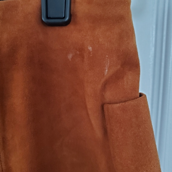 Banana Republic Suede Mini Skirt size 10p - Picture 4 of 4